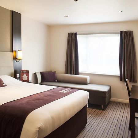 Premier Inn Falkirk - Larbert Екстер'єр фото