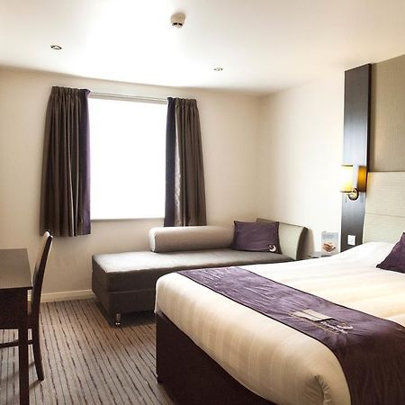 Premier Inn Falkirk - Larbert Екстер'єр фото