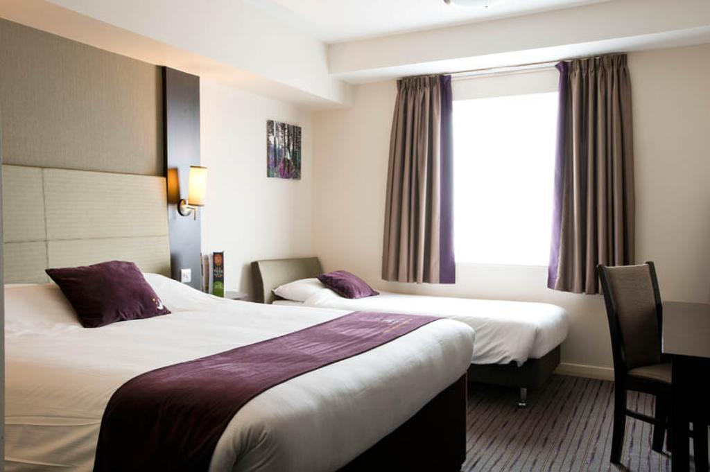 Premier Inn Falkirk - Larbert Екстер'єр фото