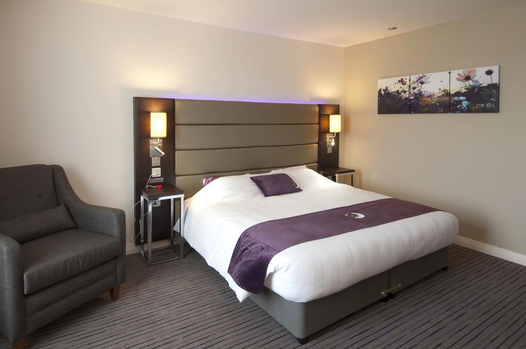 Premier Inn Falkirk - Larbert Екстер'єр фото